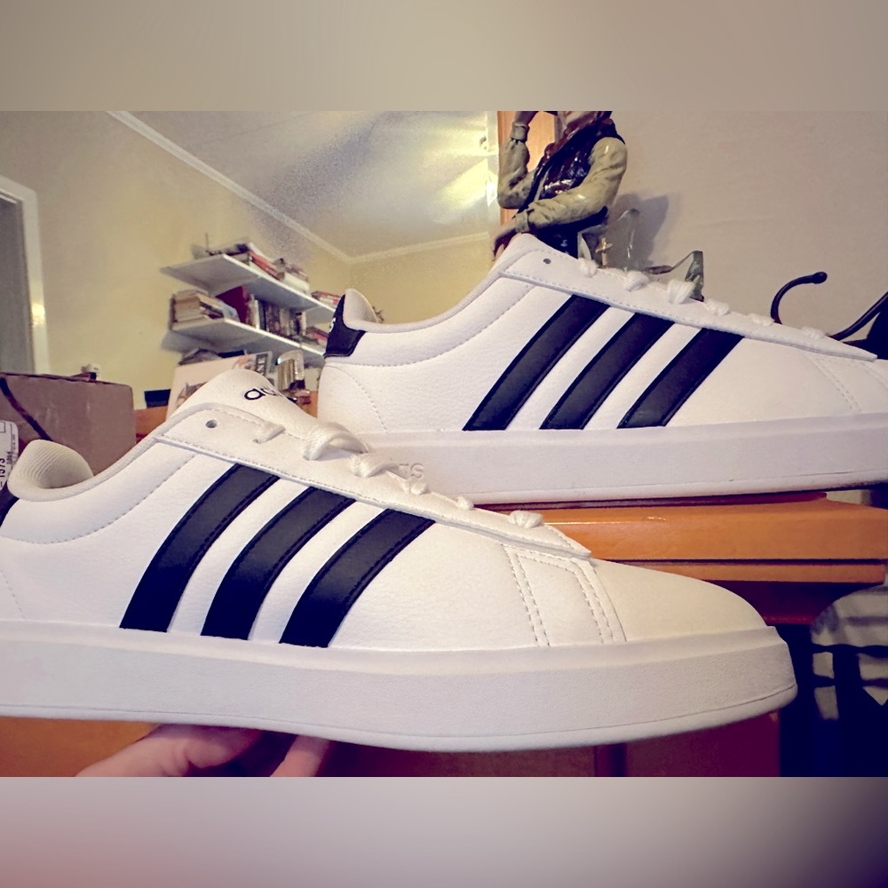 Men’s Adidas Shoe